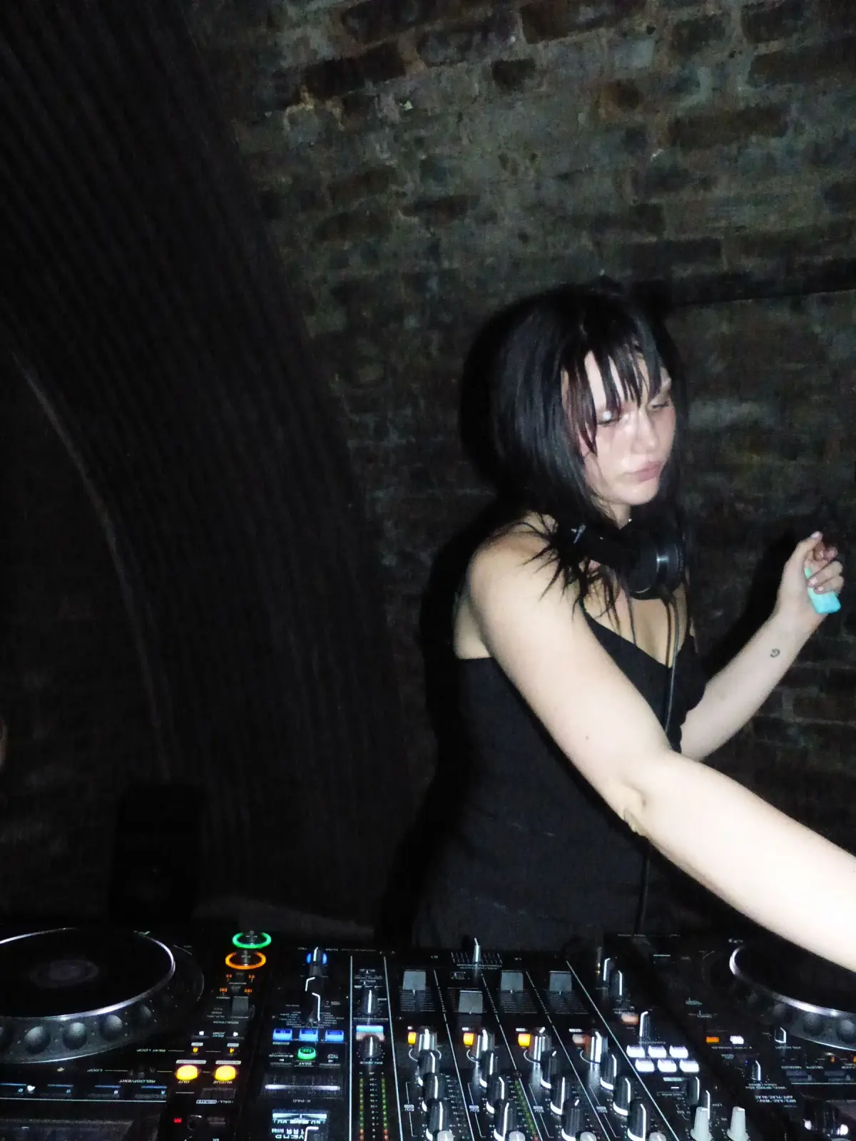 On the decks under the arches
